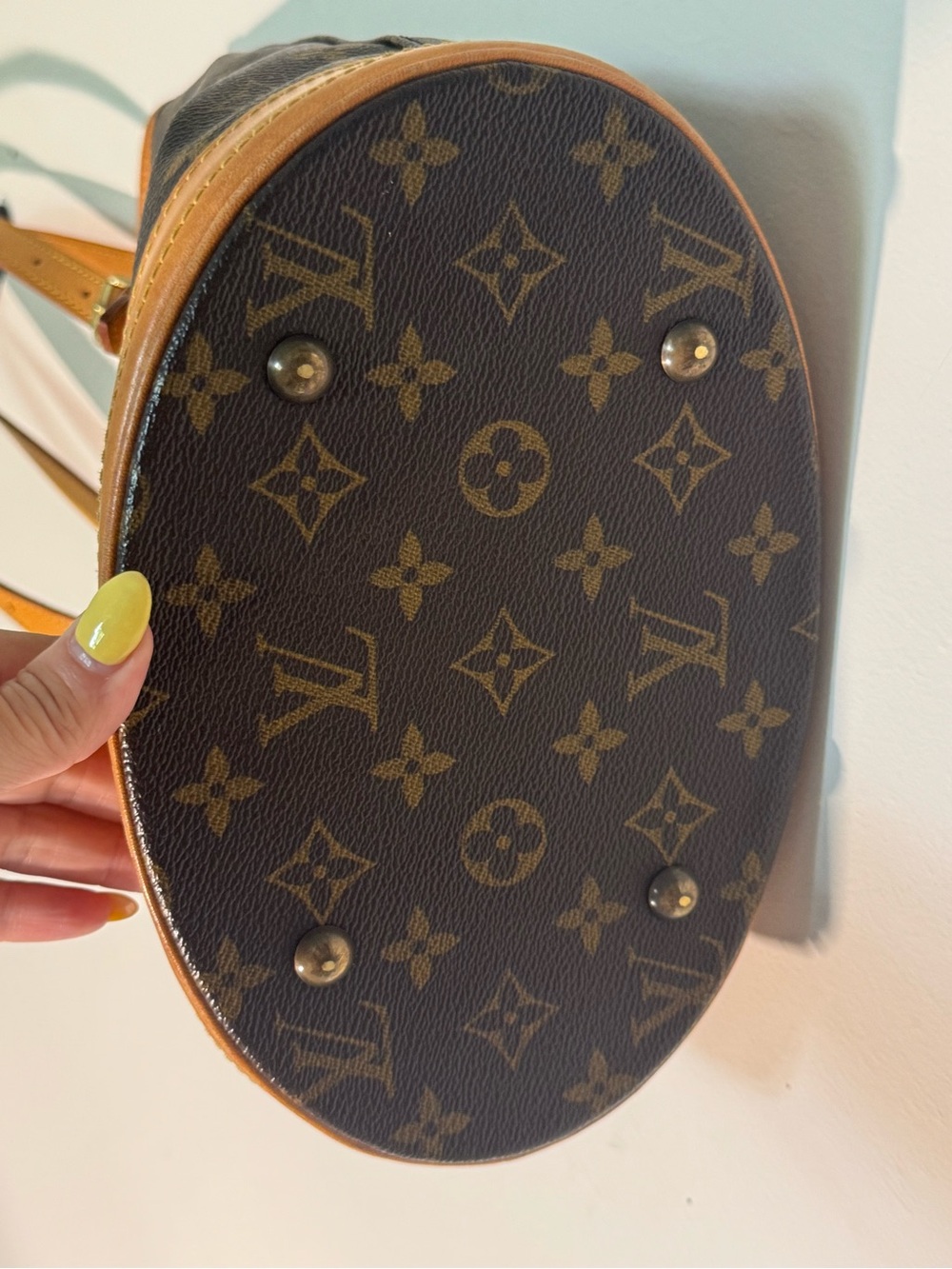 Louis Vuitton Monogram Petit Bucket PM Shoulder Bag + Pouch - Picture 7 of 12
